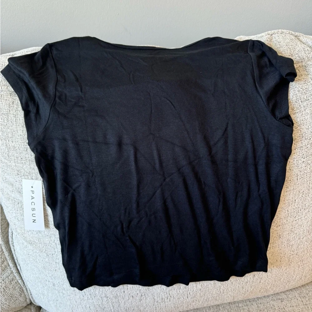 PacSun Basic Tee - NWT!! - Picture 2 of 4